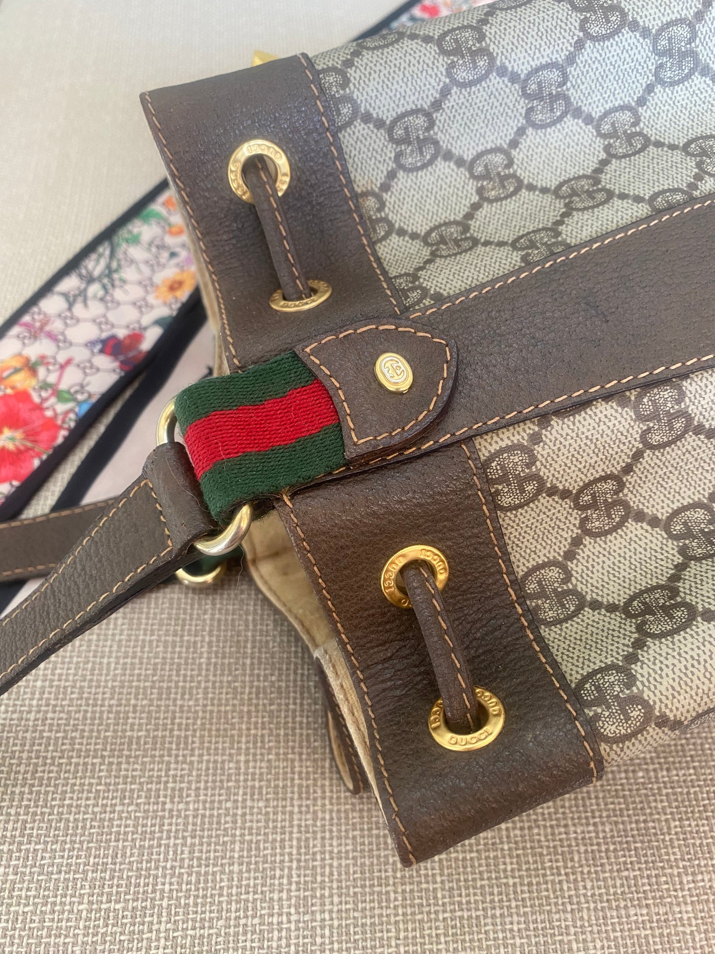 GUCCI BUCKET (Small)