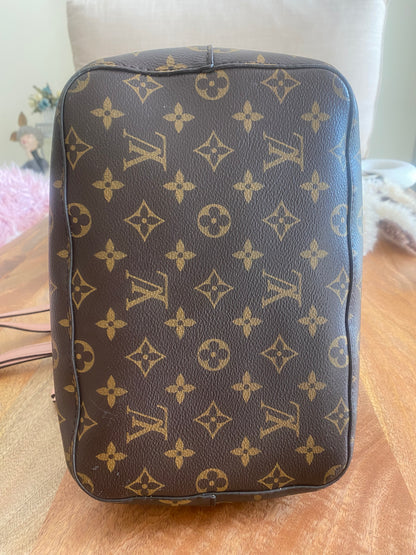 LOUIS VUITTON NEO NOE MM (in Rose Poudre color)