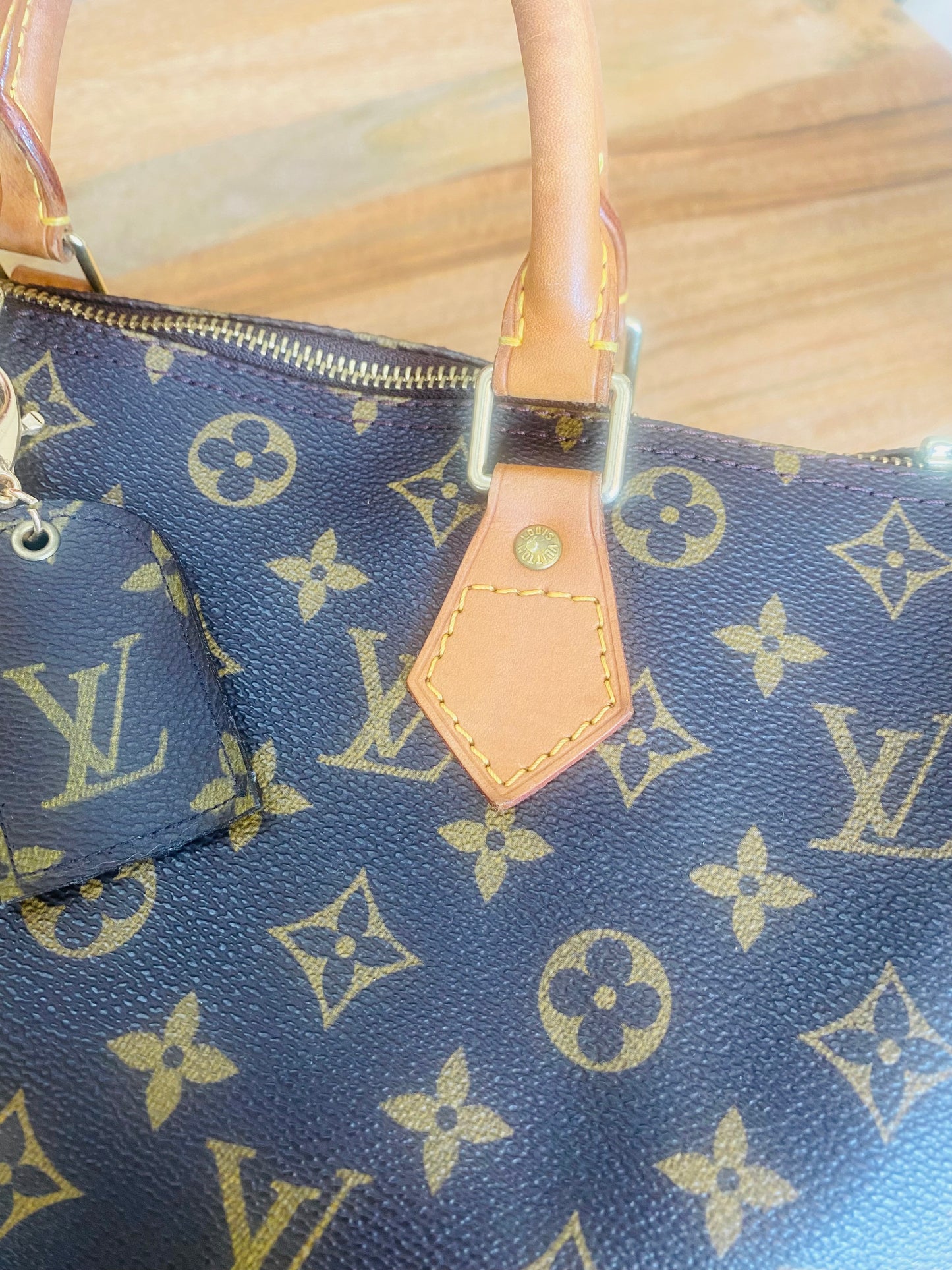 LOUIS VUITTON SPEEDY 30