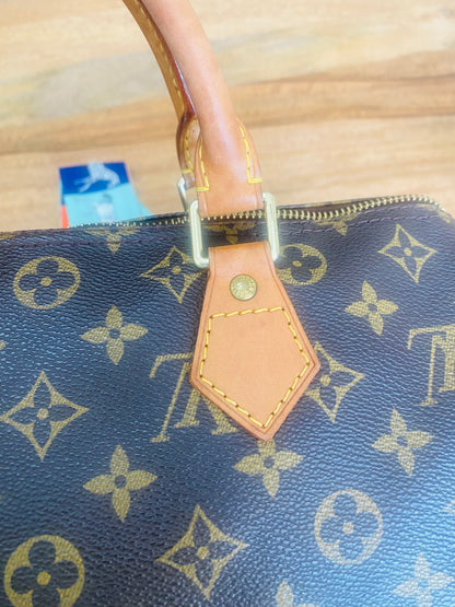 LOUIS VUITTON SPEEDY 30