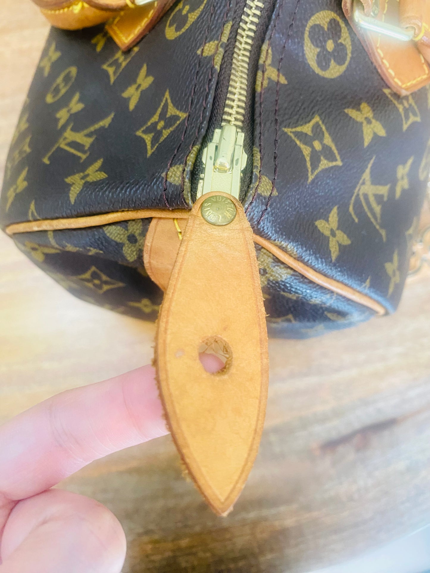 LOUIS VUITTON SPEEDY 30