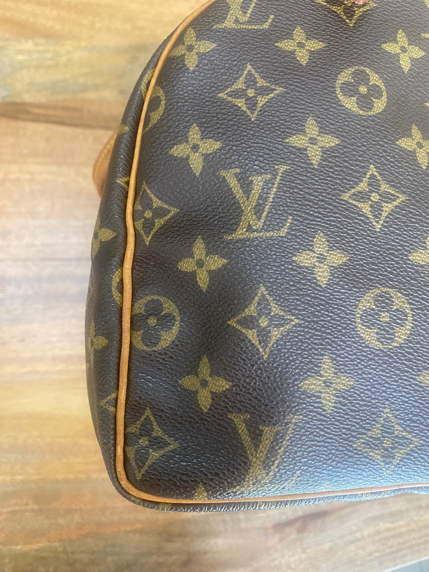 LOUIS VUITTON SPEEDY 30