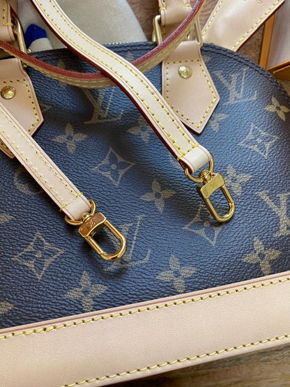 LOUIS VUITTON ALMA BB (Microchip)