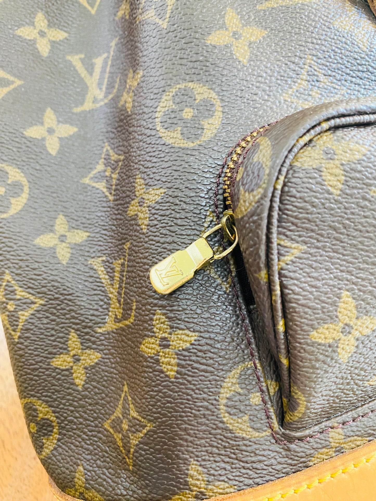 LOUIS VUITTON MONTSOURIS MM BACK PACK