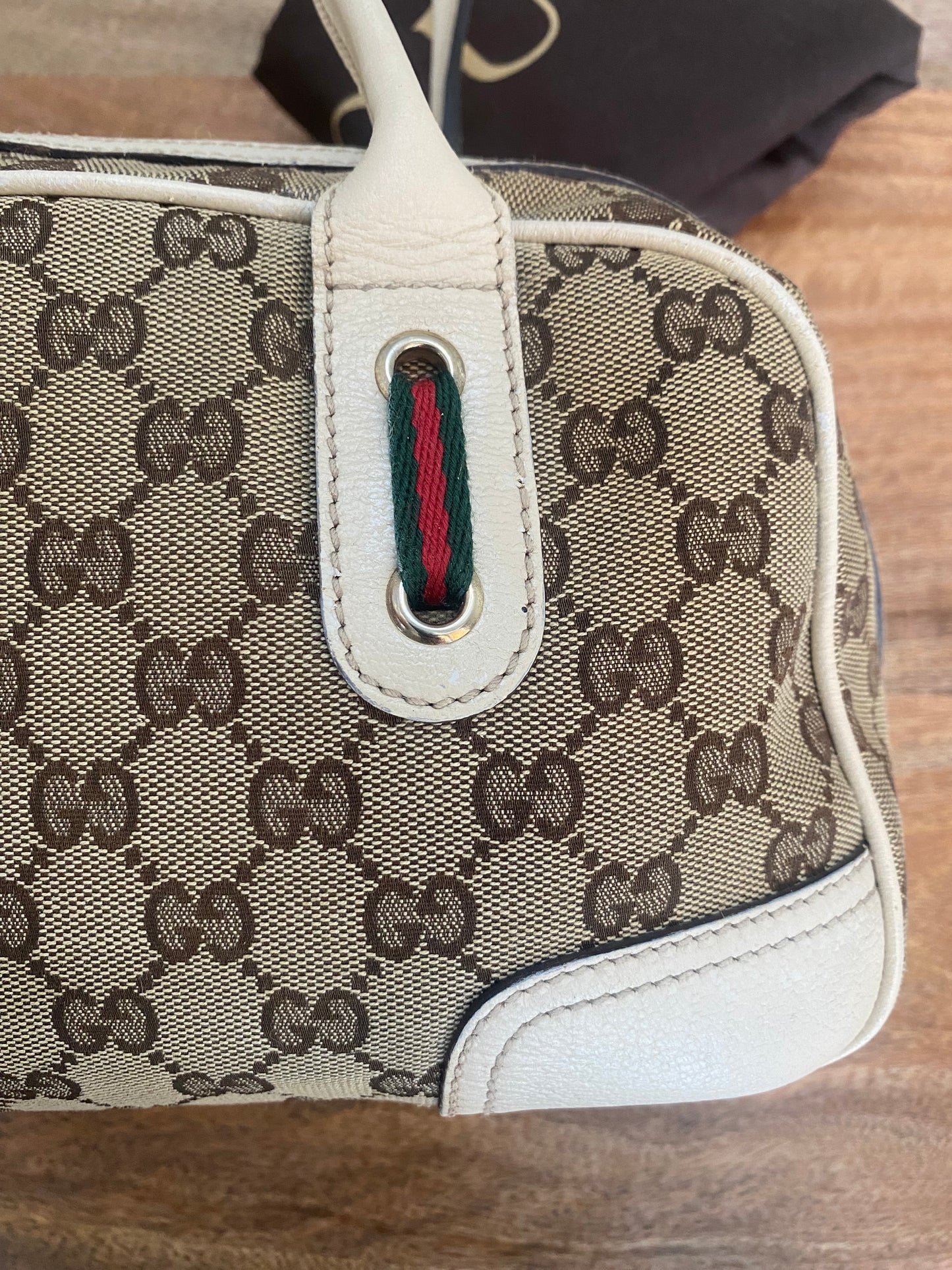 GUCCI SHOULDER BAG