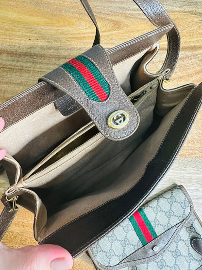 GUCCI SLING + POUCH