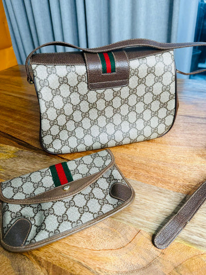 GUCCI SLING + POUCH