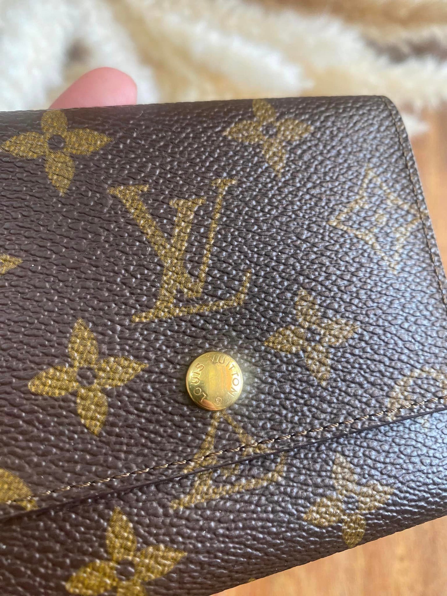 LOUIS VUITTON LV CARD HOLDER