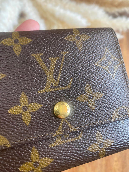 LOUIS VUITTON LV CARD HOLDER